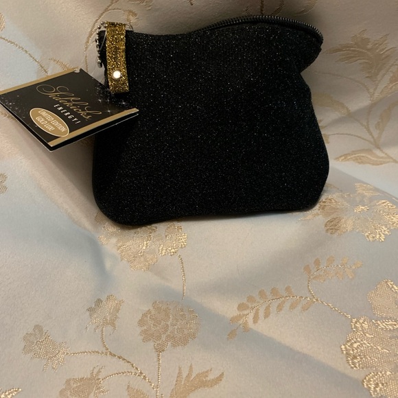 Fold Up Black and Gold Lurex Slipperss - Picture 7 of 13